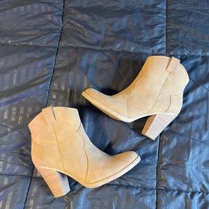 American Eagle Booties